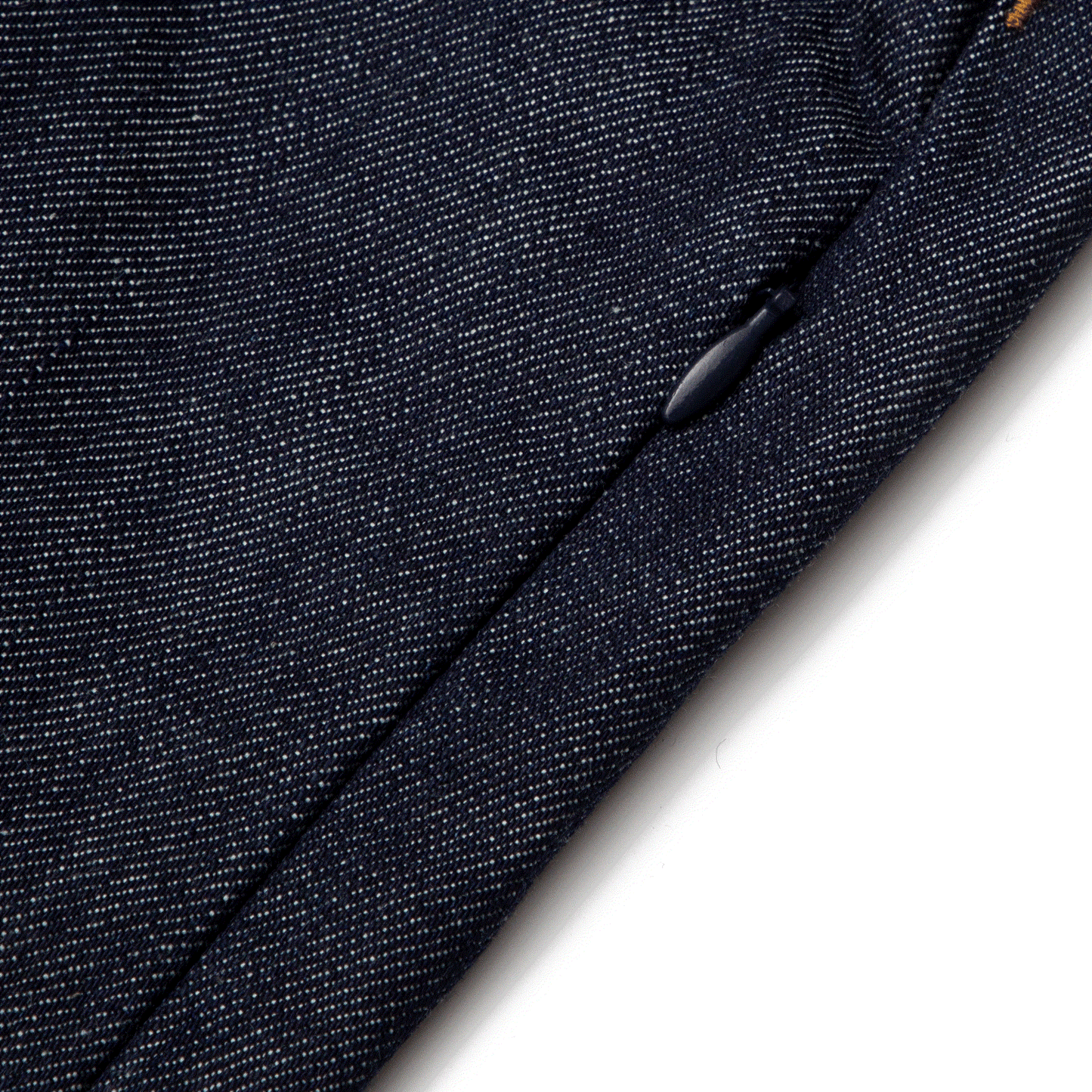 Hidden pocket closed detail of Loot Double Seam Pants
